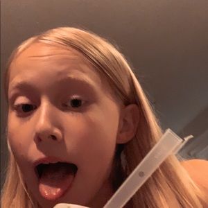 Meet your Posher, Emersen